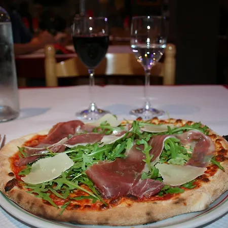 Les Italiens 2*