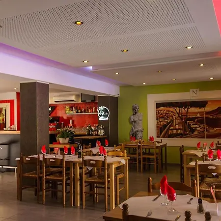 Hotel Les Italiens