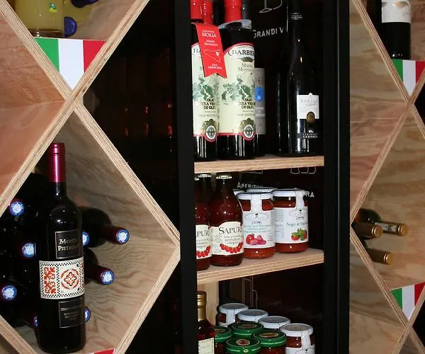 Les Italiens Hotel 2*