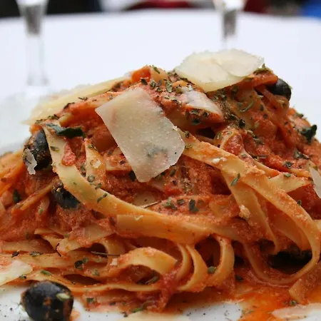 Les Italiens Hotel 2*