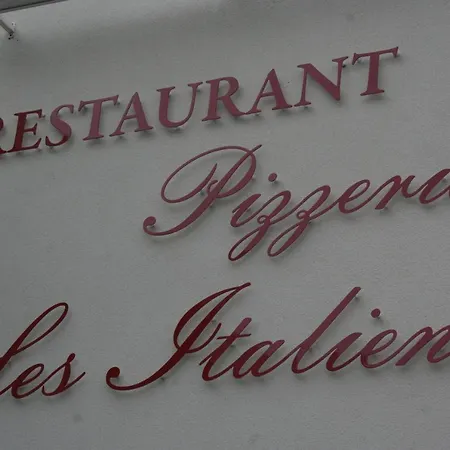 ホテル Les Italiens 2*