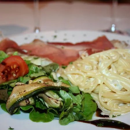 Les Italiens Szálloda 2*