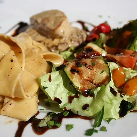 Les Italiens Hotel 2*